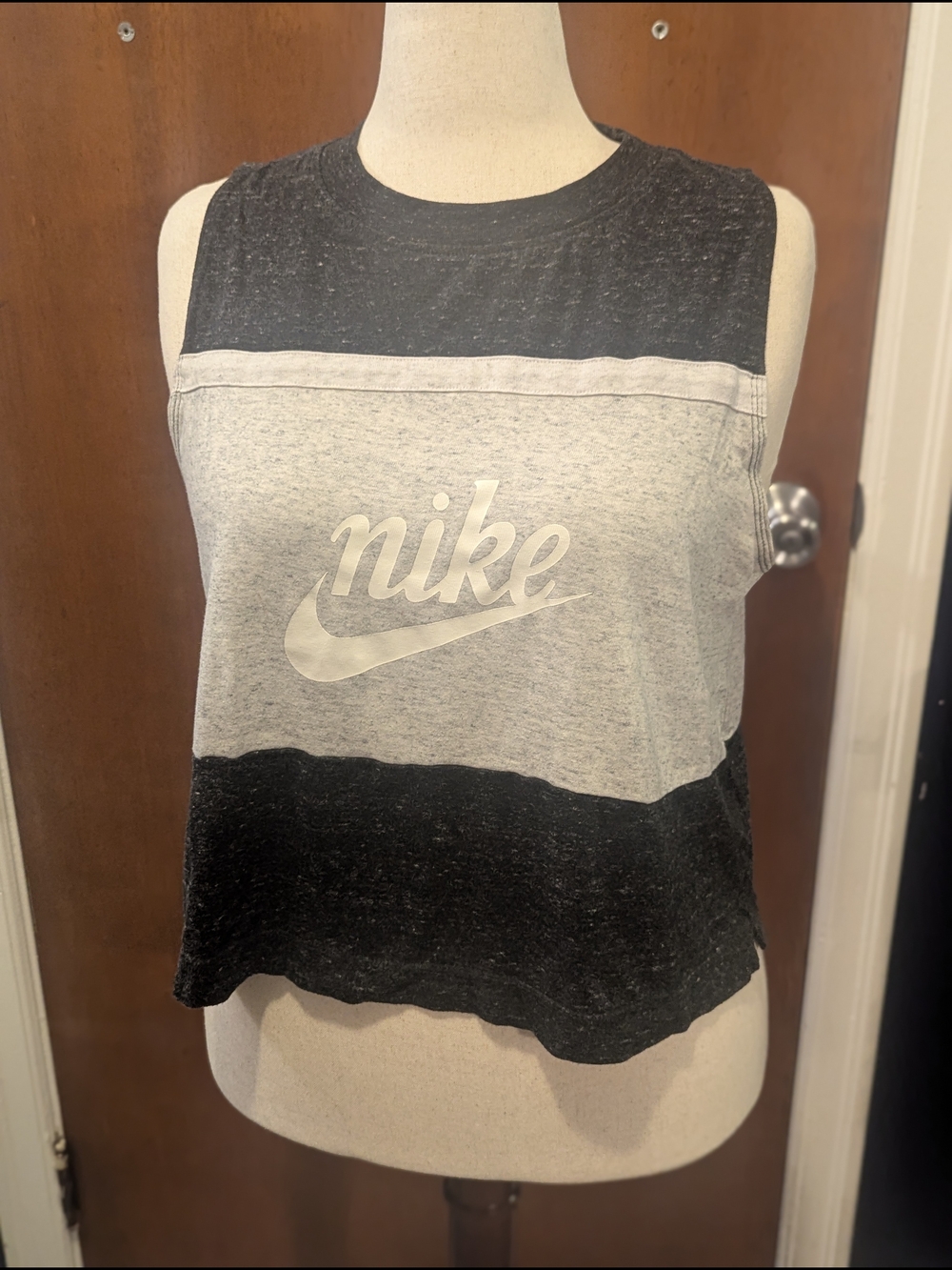Nike Women’s Black & Gray Logo Crop Tank